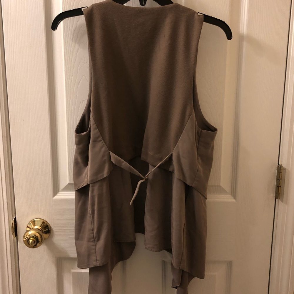 APOSTROPHE open front draping vest ***3 for $25*** - Picture 4 of 5